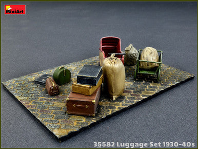 1/35 Miniart Luggage Set 1930-40s (Dock Cart, Pram, Suitcases & Bags)