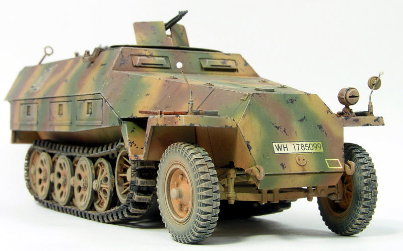 German Schutzenpanzer SdKfz 251/1 Ausf D Halftrack