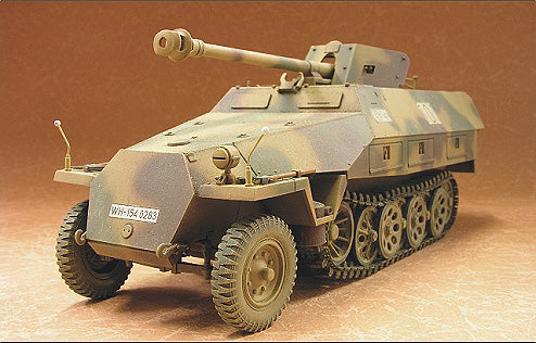 SdKfz 251/22 Ausf D Halftrack w/Self-Propelled Howitzer Gun