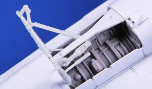 F-16MLU Wheel Bays 1/72