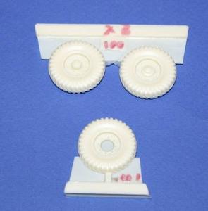 Chevr.15cwt4x2Canada wheels9x16 Cros(Dunlop)I 1/35