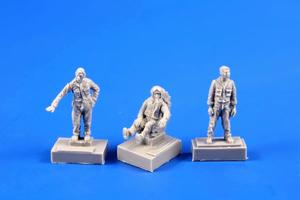 SMB-2 Fighter Pilot + Two Ground Crew (Israel Air Force) 1/72