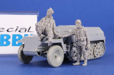 1/72 CMK Sd.Kfz 250/251 Crew in Winter Uniforms