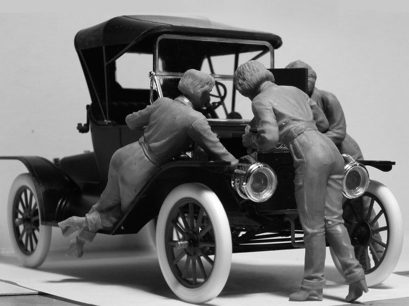 ICM24009 - 1/24 ICM American mechanics (1910s) (3 figures)