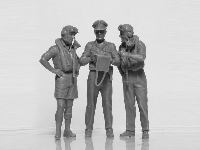 ICM32106 - 1/32 ICM British Pilots in Tropical Uniform (1939-1943) (3 figures)