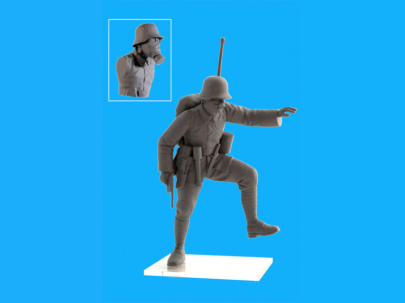 ICM35695 - 1/35 ICM German Infantry in Gas Masks (1918) (4 figures)