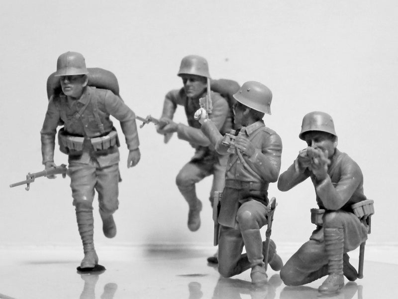 ICM35700 - 1/35 ICM Turkish Infantry (1915-1918) (4 figures)