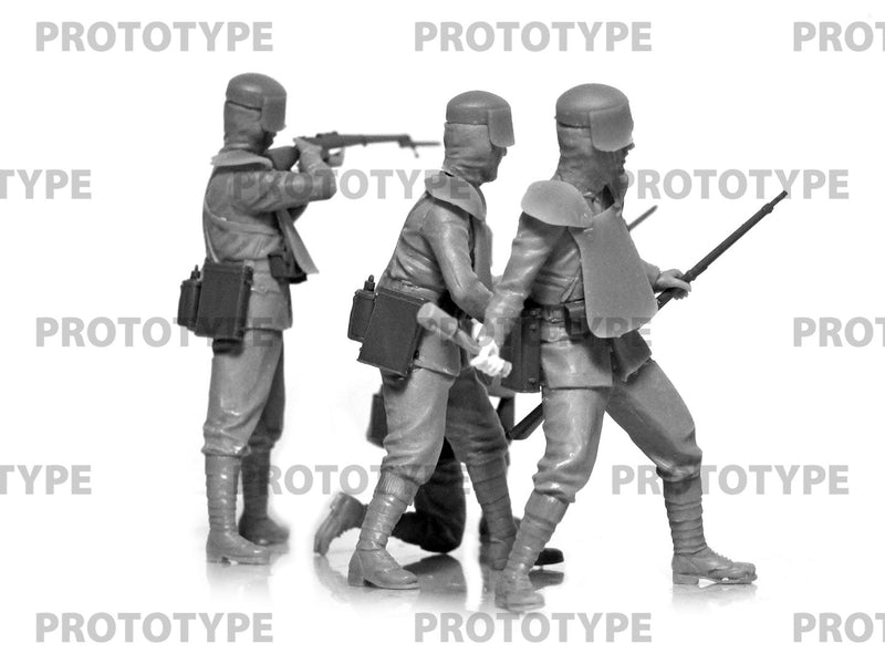 ICM35721 - 1/35 ICM WWI Italian Infantry in Armor Figure Set