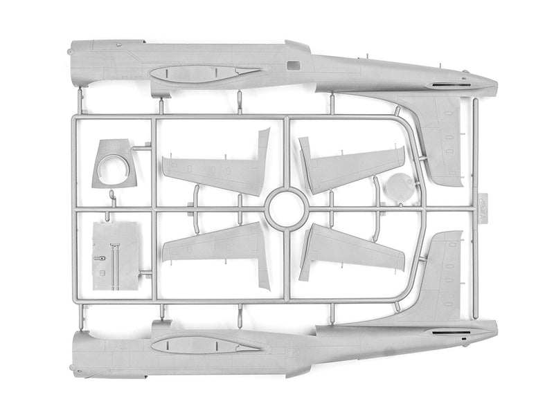 ICM48286 - 1/48 ICM DB-26B/C with Q-2A Firebee drones