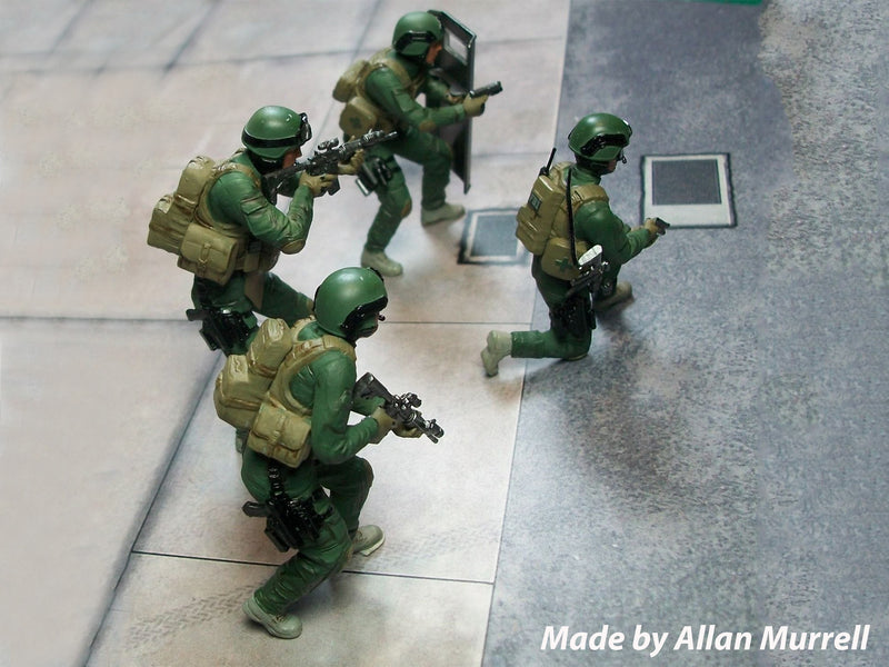 ICMDS2401 - 1/24 S.W.A.T. Team (4 figures)