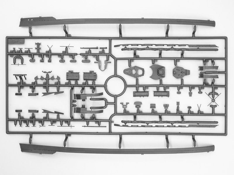 ICMS016 - 1/700 ICM Kronprinz (full hull & waterline), WWI German Battleship