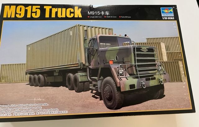 M915 TRACTOR WITH M872 TRAILER 1/35 - BOX DAMAGED