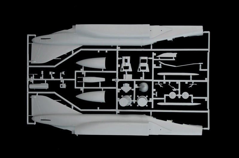 Italeri 2770S 1: 48 - F-4E Phantom II