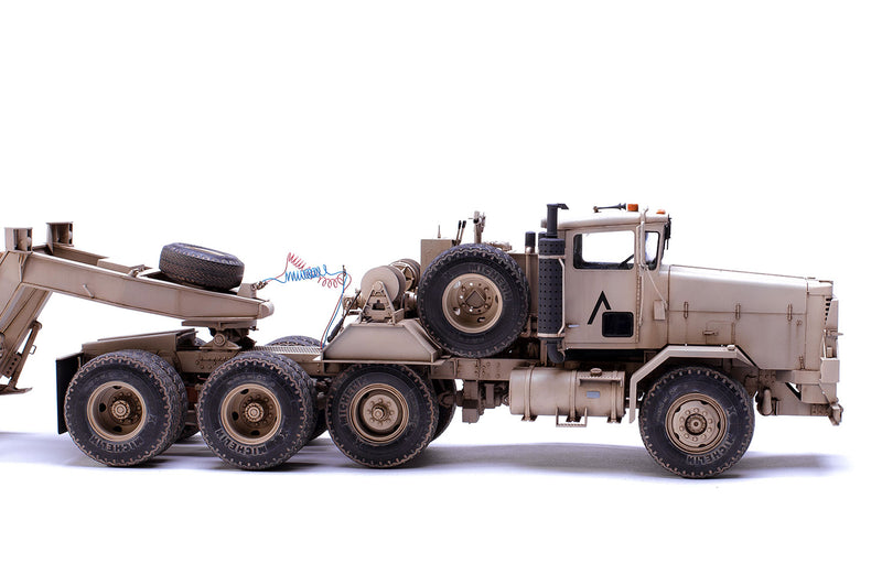 US M911 C-HET Heavy Tractor (8x6) & M747 Heavy Equipment Semi-Trailer