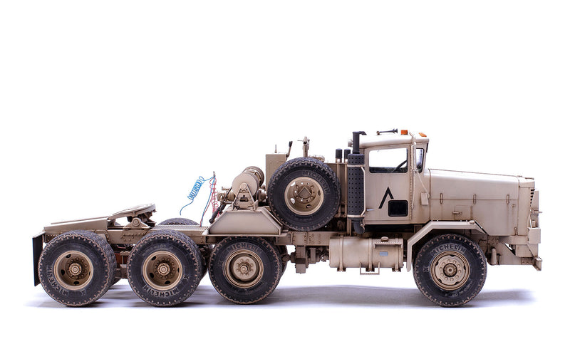 US M911 C-HET Heavy Tractor (8x6) & M747 Heavy Equipment Semi-Trailer