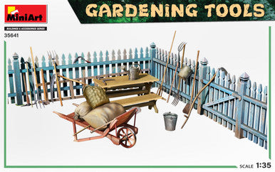 1/35 Miniart Gardening Tools