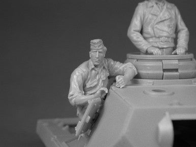 1/35 Miniart German Tank Crew (6) w/Weapons (Special Edition)