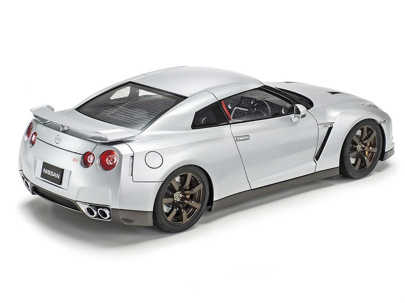 TAM24300 - 1/24 Tamiya Nissan GTR Car