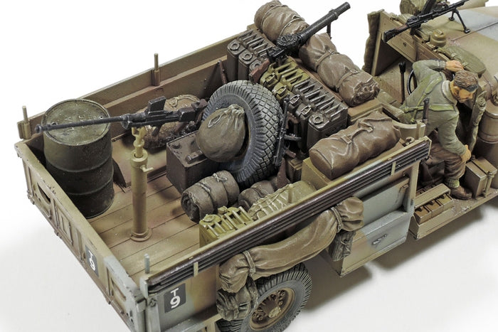 TAM32407 - 1/35 Tamiya British LRDG Command Car w/7 Crew