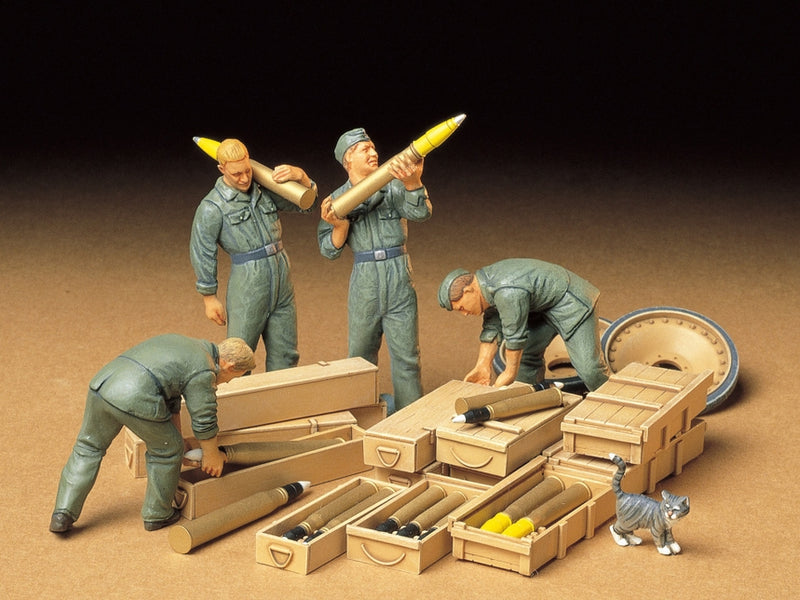 TAM35188 - 1/35 Tamiya German Tank Ammo-Loading Crew (4)