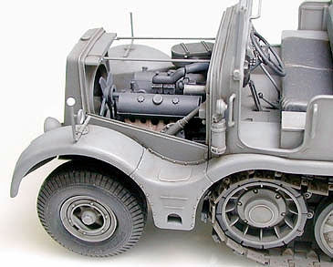 TAM35239 - 1/35 Tamiya German 18T Heavy Halftrack