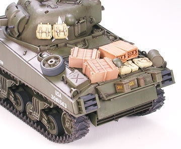 TAM35250 - 1/35 Tamiya US M4A3 Sherman Tank w/75mm Gun