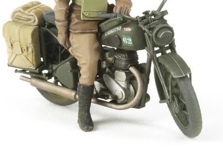 TAM35316 - 1/35 Tamiya British BSA M20 Motorcycle w/Rider & MP