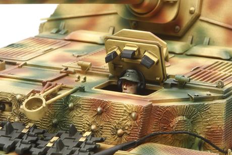 TAM35325 - 1/35 Tamiya German SdKfz 184 Schwere Jagdpanzer Elefant Heavy Tank Destroyer