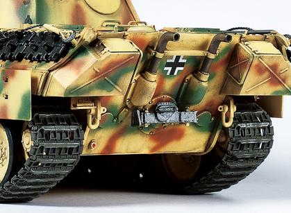 TAM35345 - 1/35 Tamiya German Panther Ausf D Tank