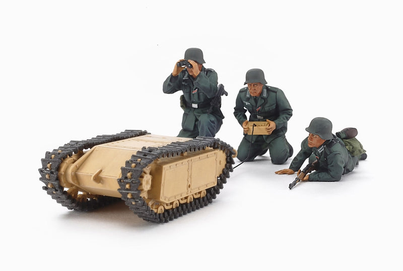 TAM35357 - 1/35 Tamiya German Assault Pioneer Team (3) & Goliath Tracked Mines (2)