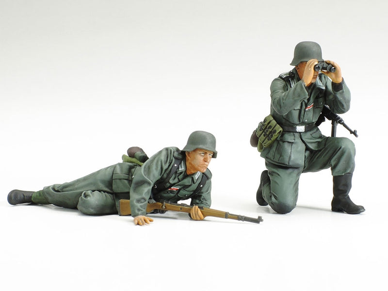 TAM35357 - 1/35 Tamiya German Assault Pioneer Team (3) & Goliath Tracked Mines (2)