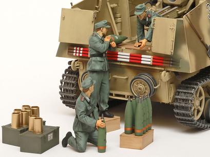 TAM35367 - 1/35 Tamiya German SdKfz 165 Hummel Late Heavy Self-Propelled Howitzer