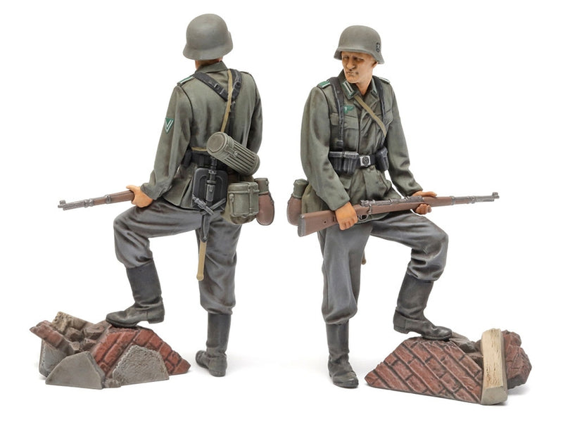 TAM35371 - 1/35 Tamiya German Mid-WWII Infantry Soldiers (5)