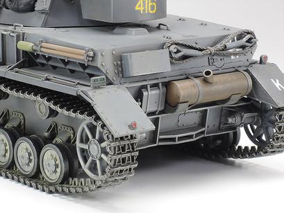 TAM35374 - 1/35 Tamiya German PzKpfw IV Ausf F SdKfz 161 Tank