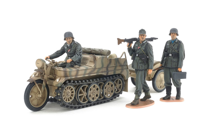 TAM35377 - 1/35 Tamiya German SdKfz 2 Mid Production Kettenkraftrad w/Trailer & 3 Soldiers