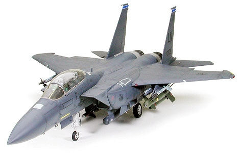 TAM60312 - 1/32 Tamiya F15E Strike Eagle Aircraft w/Bunker Buster