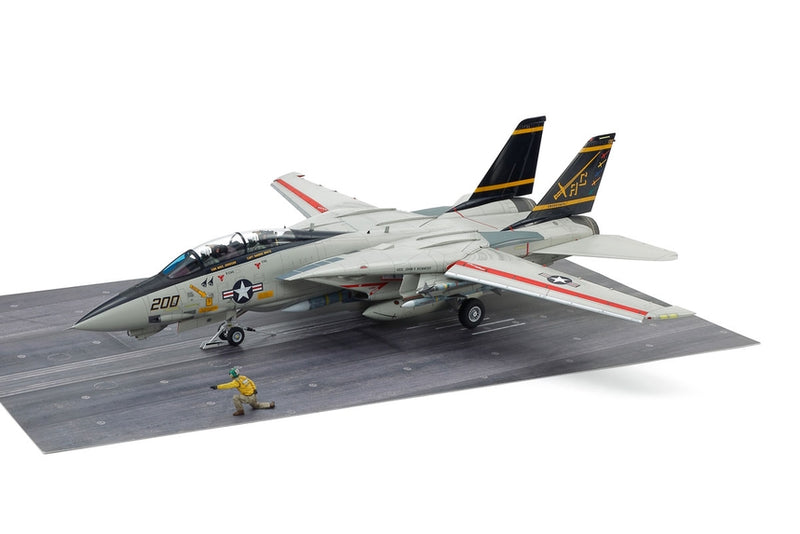 TAM61122 - 1/48 Tamiya F14A Tomcat Late Model Fighter Carrier Launch Set