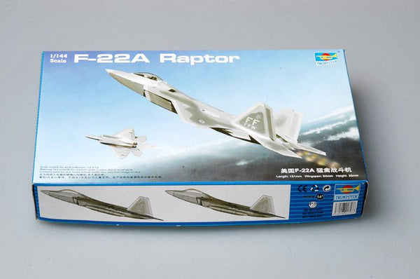 Trumpeter 1/144 F22A Raptor Fighter