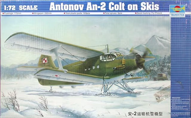 AN-2 COLT ON SKIS