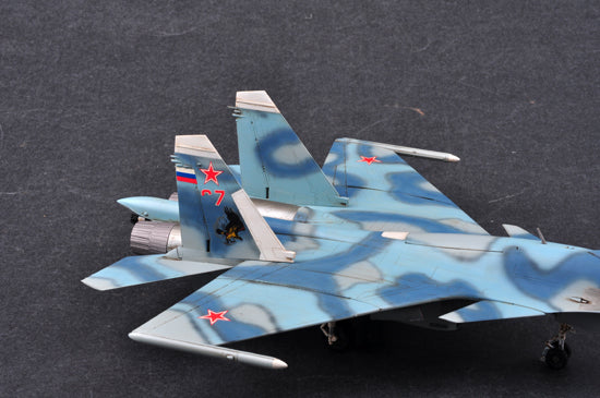 SU-33 FLANKER D 1/72