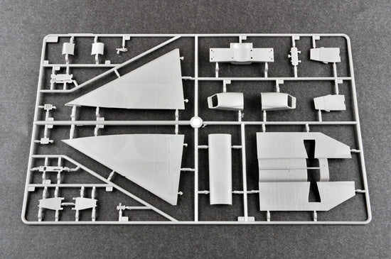 Trumpeter 01682 Model Kit US F 106 A Delta Dart