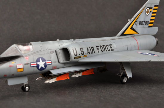 Trumpeter 01682 Model Kit US F 106 A Delta Dart