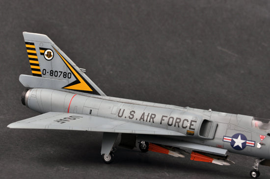 Trumpeter 01682 Model Kit US F 106 A Delta Dart