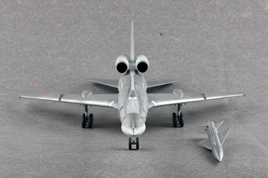 TU-22 BLINDER TACTICAL BOMBER 1/72