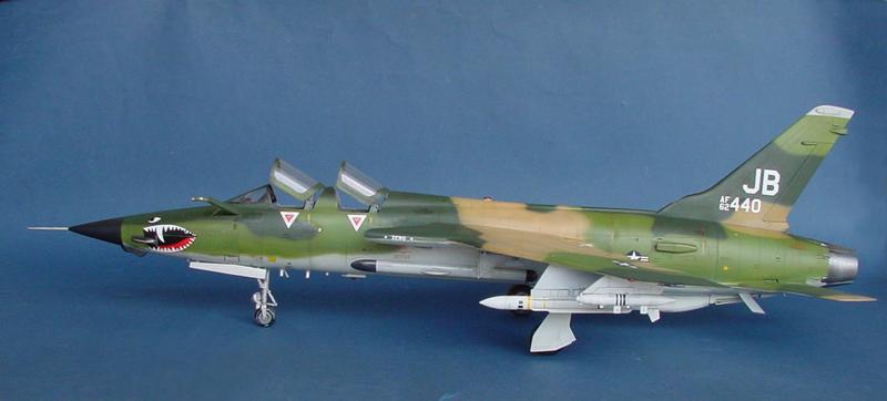 Trumpeter 1/32 F105G Thunderchief Wild Weasel Aircraft