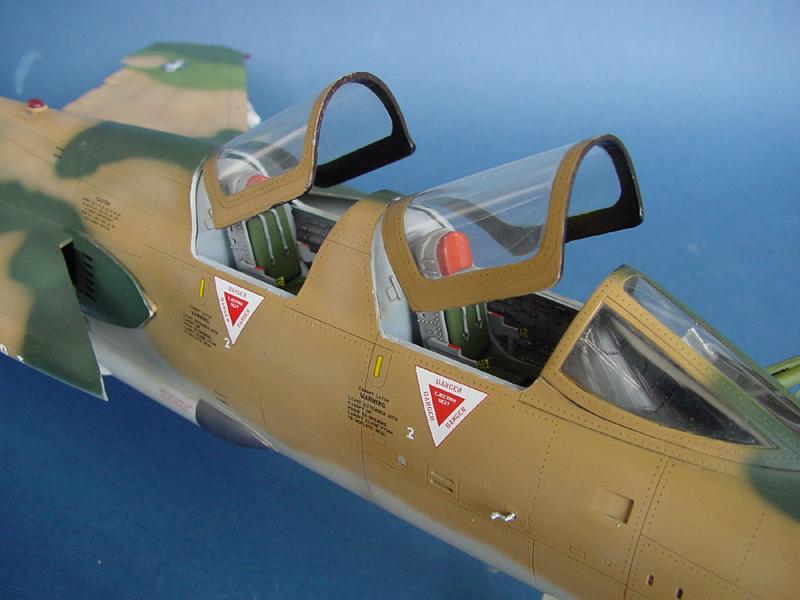 Trumpeter 1/32 F105G Thunderchief Wild Weasel Aircraft