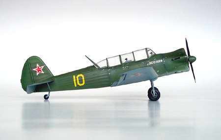 YAKOVLEV YAK-18 MAX 1/32