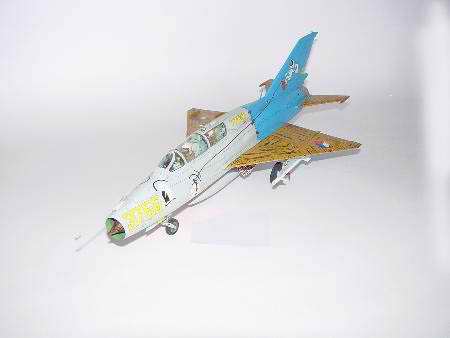 MIG-21UM FIGHTER 1/32