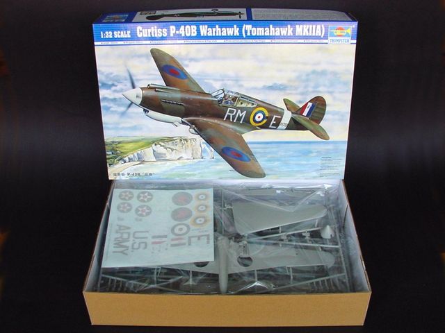 CURTISS P-40B WARHAWK 1/32