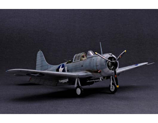 NAVY SBD-5/A-24B DAUNTLESS 1/32